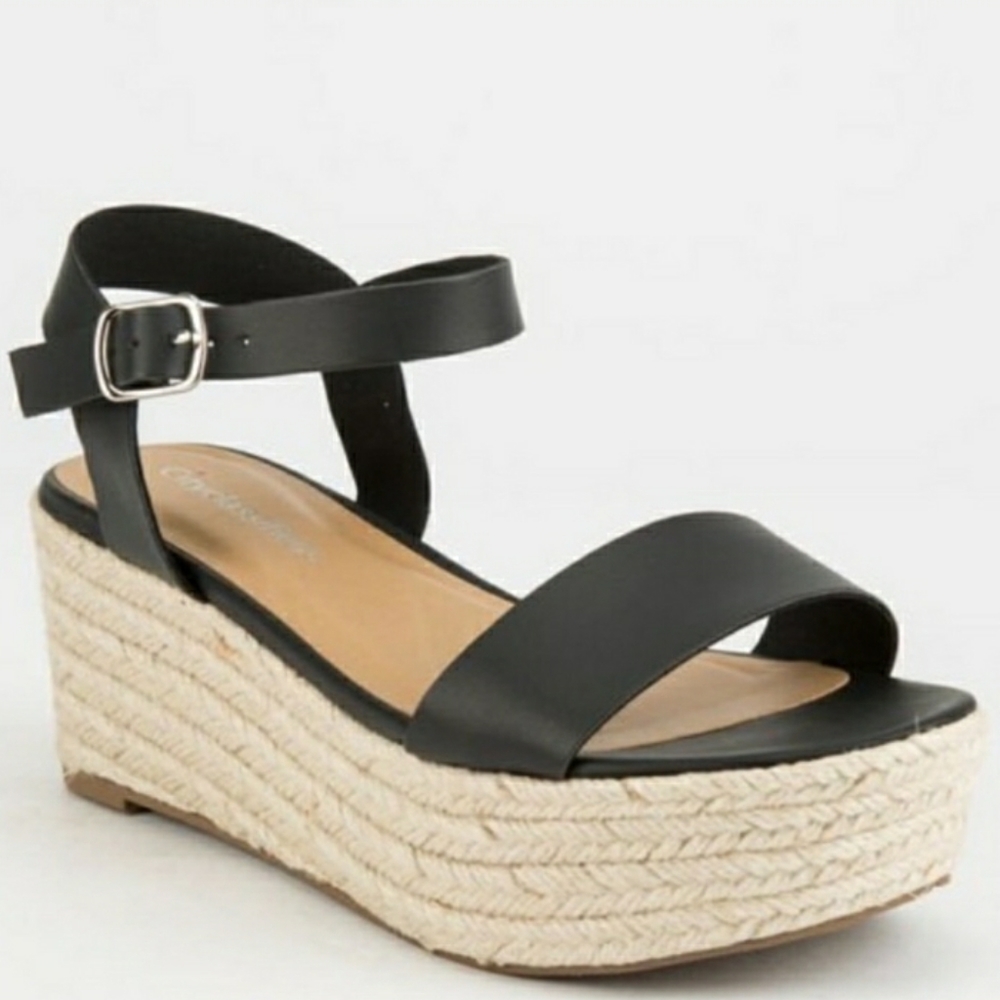 Espadrilles Size 9 (runs small) fits like 8.5